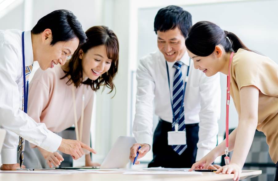 チームワーク向上研修とは？目的・内容・効果・成功のポイントまで徹底解説【2025年最新版】